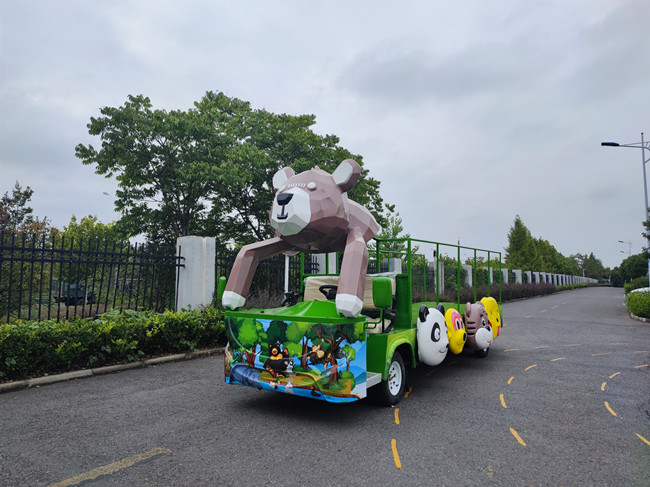 傲威电动车焕新升级的巡游花车成功交付湖南某动物园！
